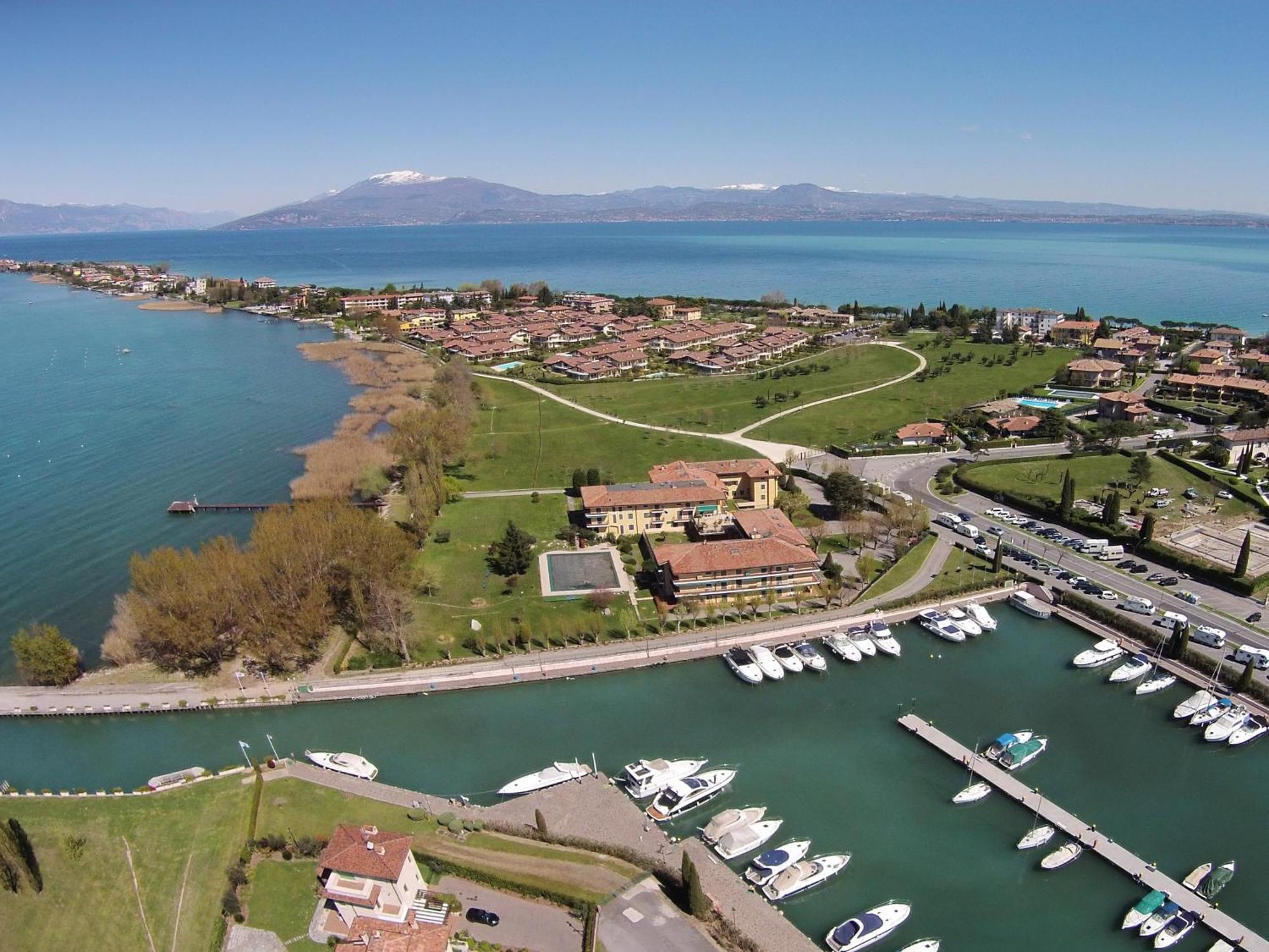 Resort Caesar C4 Sirmione - Gardagate Exterior photo